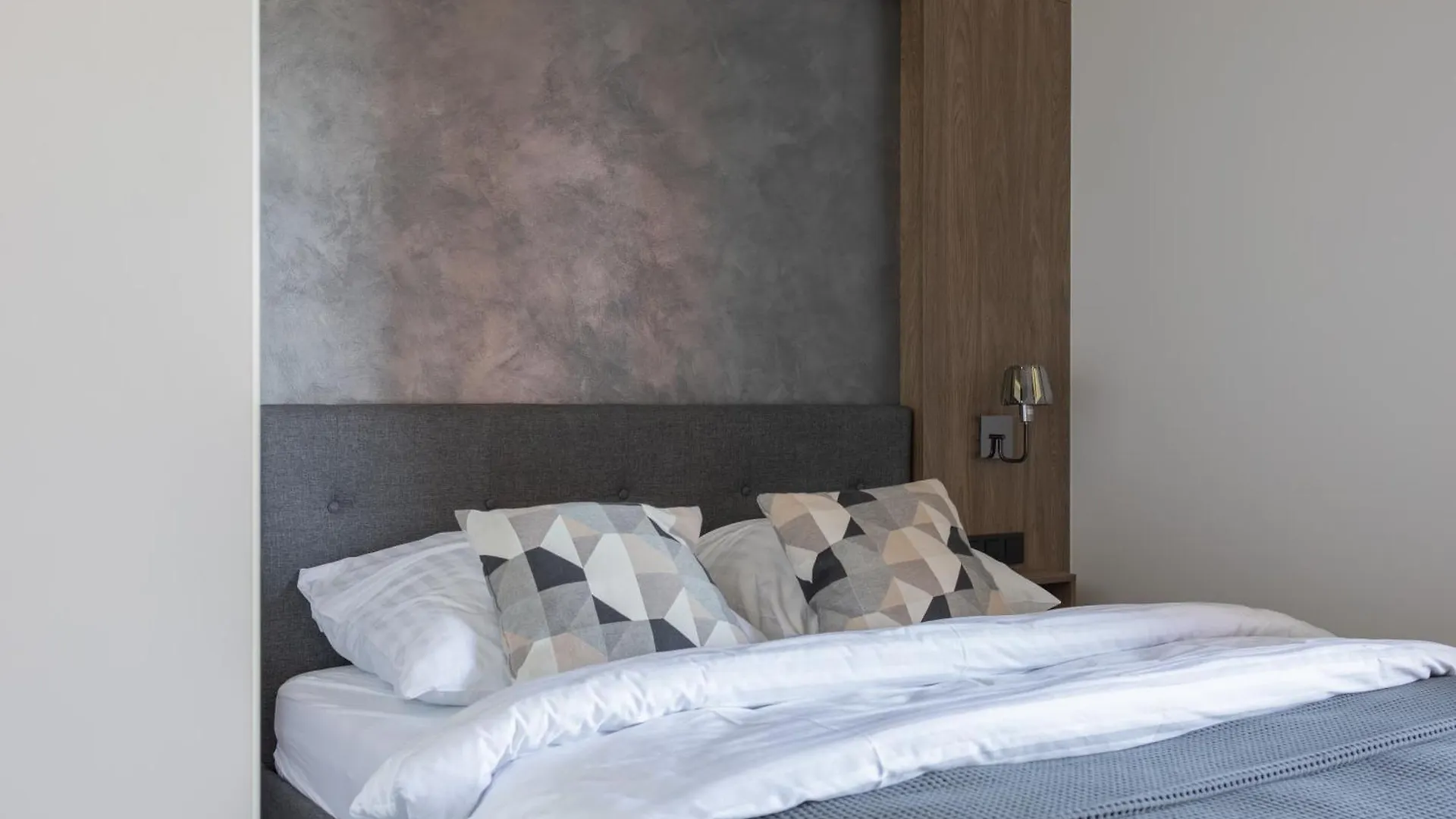 Glow Apartments - Chmielna, Gdansk City & River View